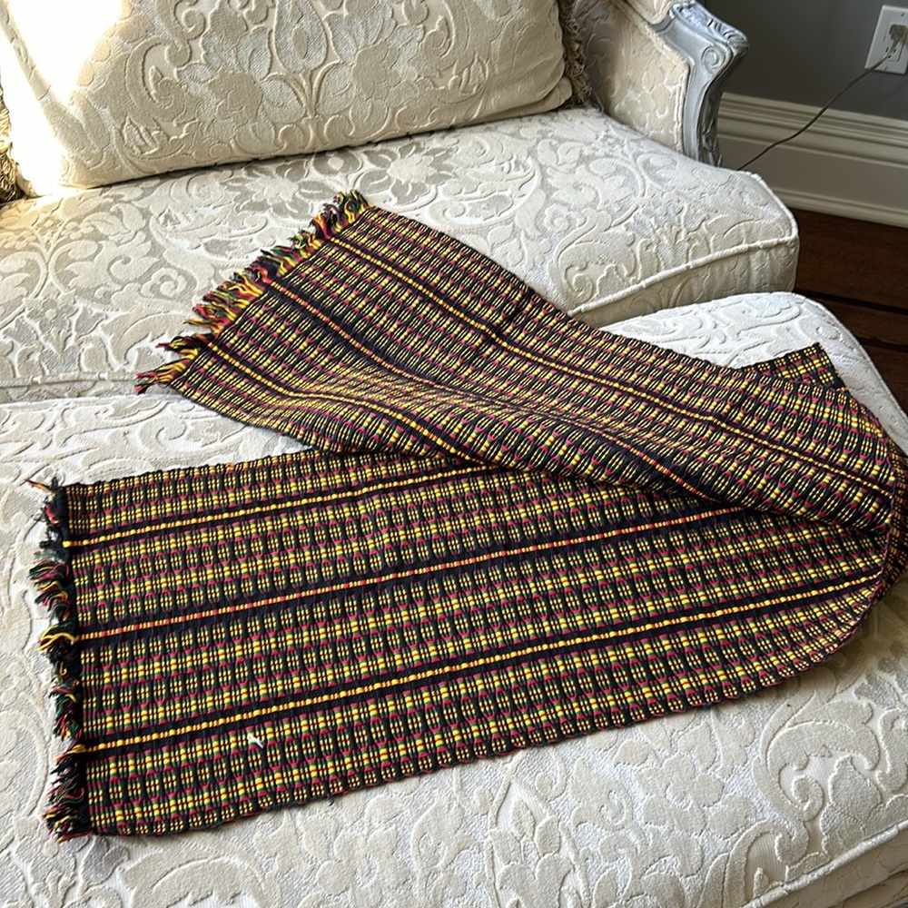 Table Runner - Picture 2 of 4